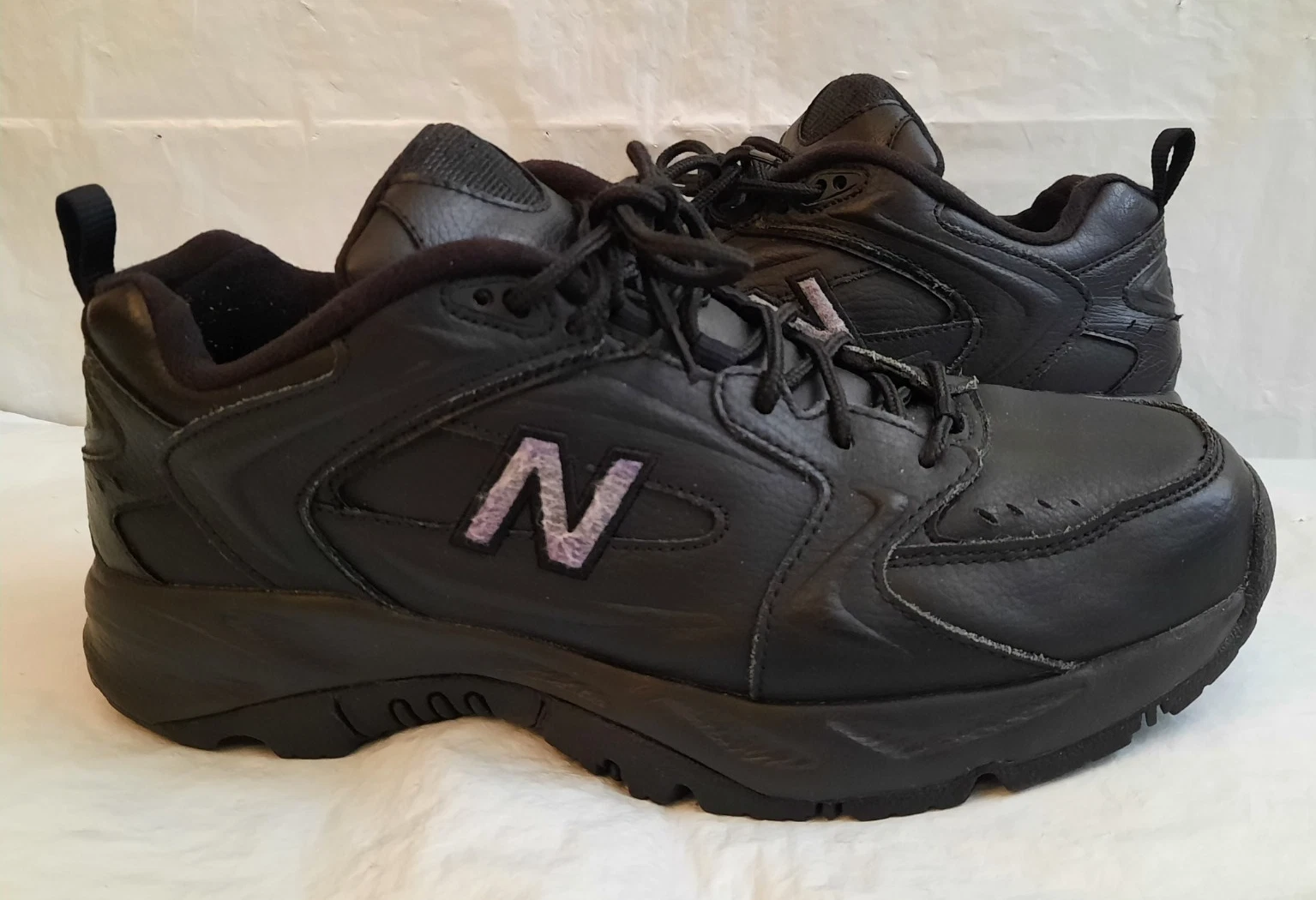 New Balance 381 Men's Size 10EEEE Black Leather Athletic Sneakers Shoes
Opens in a new window or tab