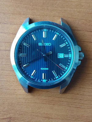 Seiko SUR275P1 Quartz Watch   Missing Bracelet End Link/Spring Bar
