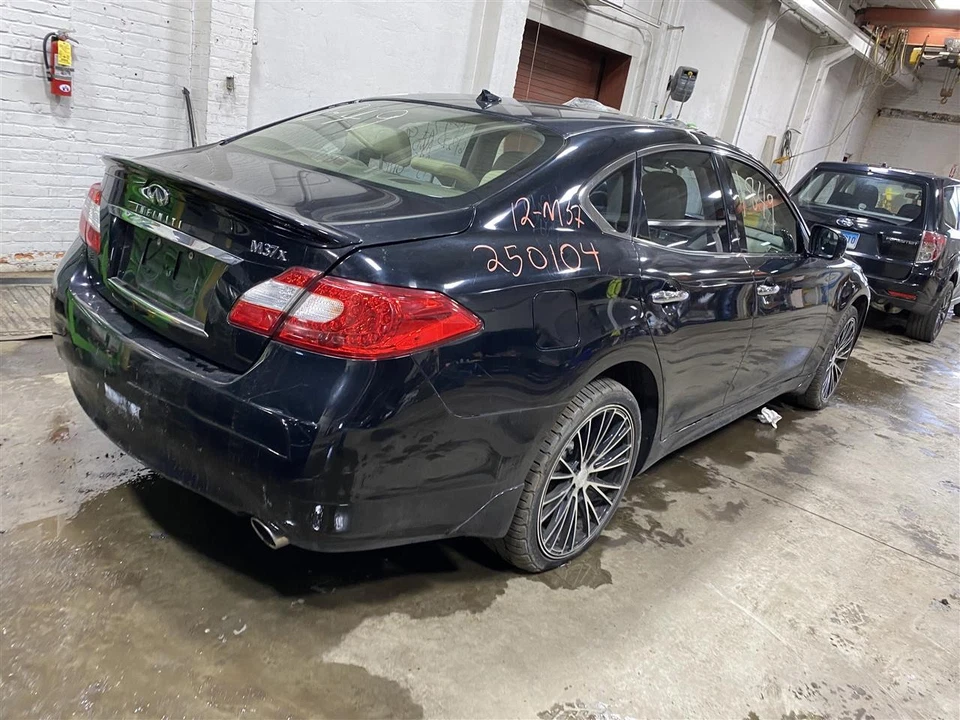 HOOD Infiniti M35H M37 M56 Q70 11 12 13 14 15 16 17 18 19 Black 1389434 Foto 4 de 4