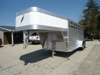 2022 Featherlite 8117 6'7 x 16 x 6'6