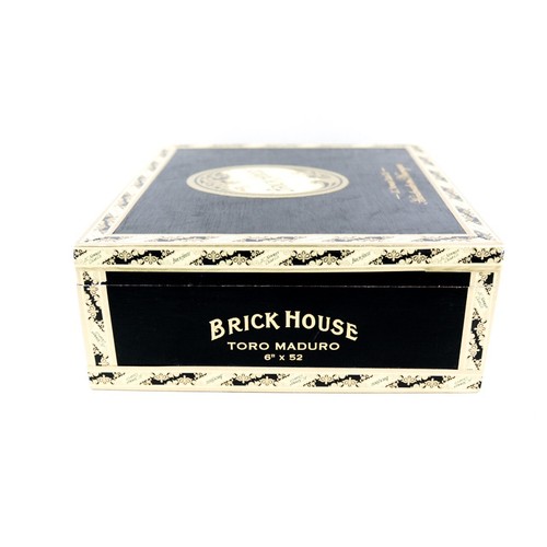 Caja de cigarros de madera vacía Brick House Toro Maduro 8,25" x 7,25" x 3" - Imagen 6 de 12