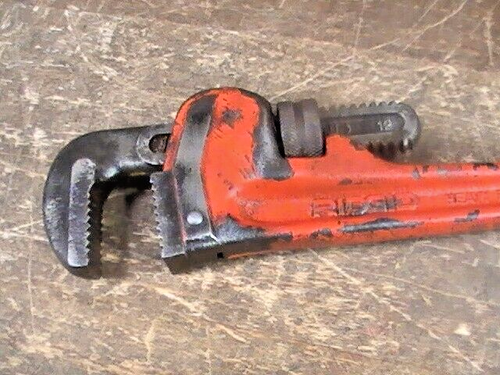 (3) RIDGID HD PIPE WRENCHES (2) 10" & (1) 12 ALL PRE-OWNED & WORKS GREAT - Picture 6 of 9