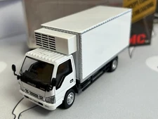 MC 1/64 ISUZU NPR refrigerator delivery truck die-casting model car wheel