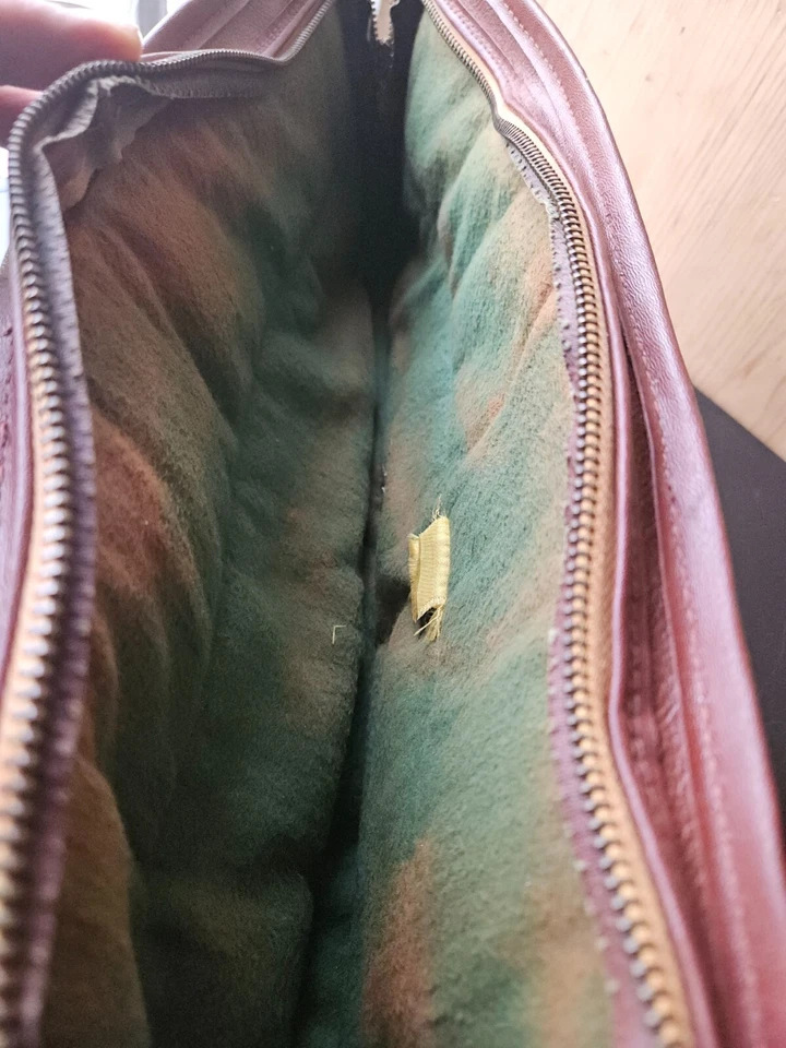 ОБЛОЖКИ ХУДОЖЕСТВЕННЫХ, ХУДОЖЕСТВЕННЫХ ИЗДЕЛИЙ. Нью-Йорк ПРОДОЛГОВАТЫЙ КОРИЧНЕВЫЙ КОЖАНЫЙ ЧЕХОЛ N.Y. - Изображение 4 из 4