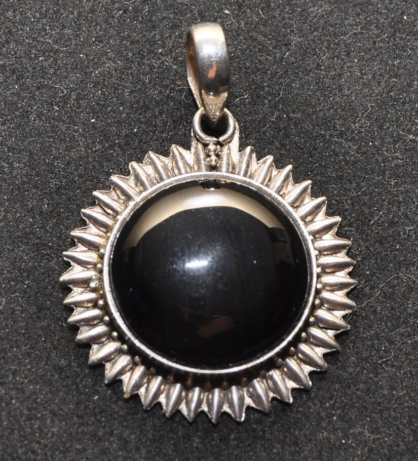 Ciondolo Pendente rotondo raggi sole Argento 925 pietra Onice nero - Immagine 2 di 4
