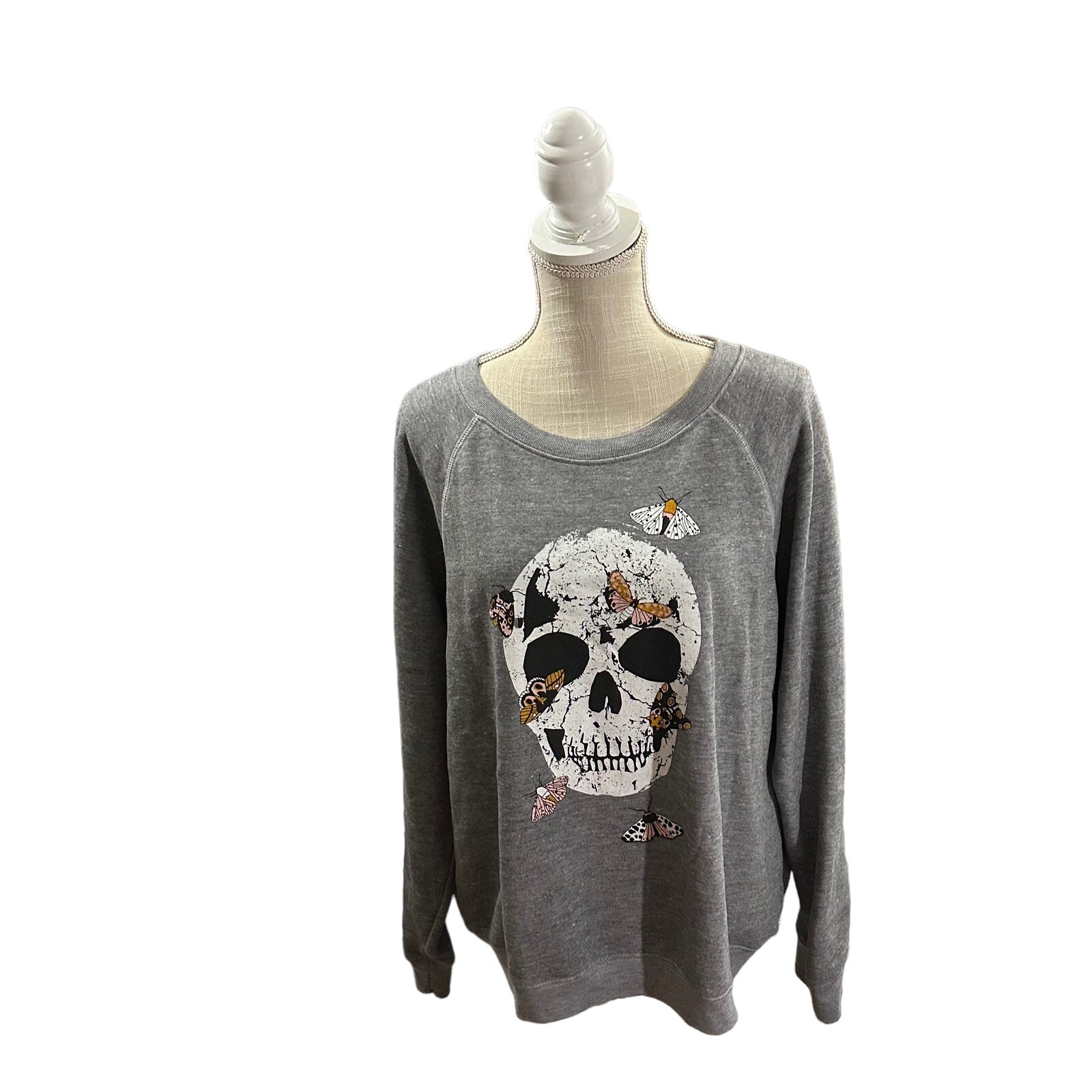 Wildfox Sommers Moth Skull Women Grey Graphic Sweatshirt Sz L Oversized US  Made | eBay