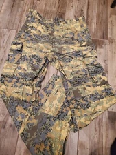Austrian Bundesheer Tarnanzug Neu Army Camo  Field Pant96-100 V-VI. Very rare-