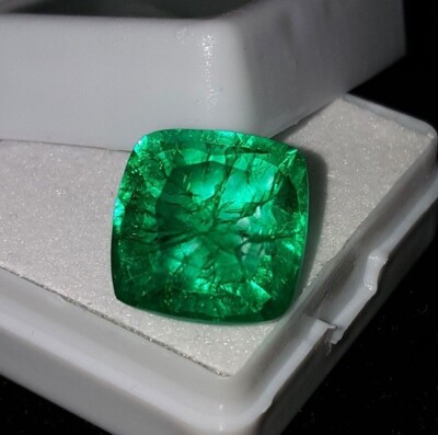 Émeraude Naturelle Colombie 7,52 Carats - Certifiée GGL - Taille Coussin Excellente - Neuf