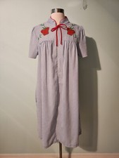 Vintage Seersucker Embroidered Strawberry Patch Zip Robe Housecoat with Pocket
