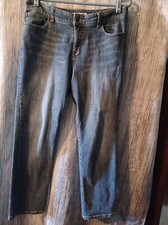 Chicos Platinum Ultimate Fit Slim Leg Jeans. Sz. 1.5 Short. 4 pocket.