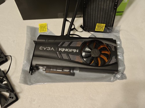 EVGA GeForce RTX 3090 KINGPIN HYBRID 24GB GDDR6X Graphic Card - Afbeelding 2 van 5
