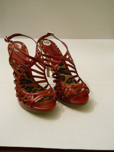 Tacones de aguja Carlos para dama con hebilla punta abierta rojo flash talla 10 - Imagen 10 de 12