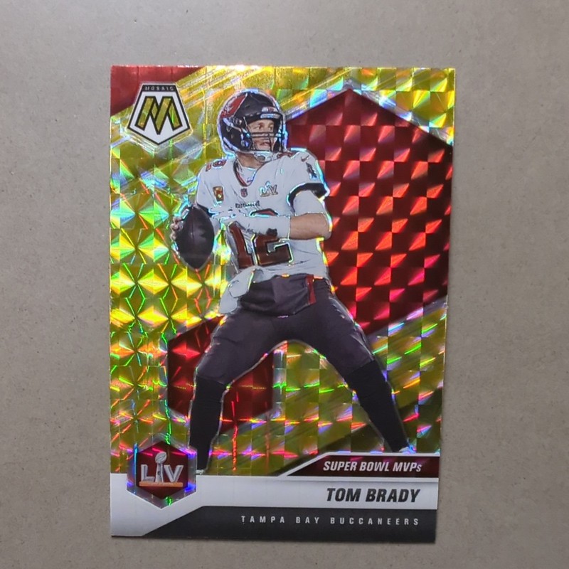 Tom Brady 2021 Panini MOSAIC TOM BRADY Yellow REACTIVE PRIZM #285 MVP Bucs Goat