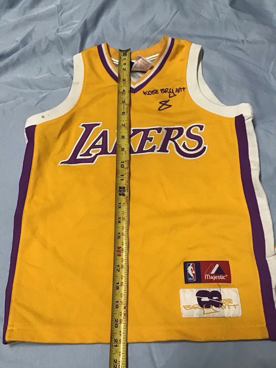 希少未使用！Majestic Lakers Kobe Bryant NBA 8番 Kobe Bryant #8 Los Angeles Lakers Majestic Graphic Back