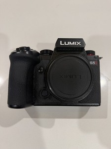 Panasonic Lumix S5 II X Avec Kit 20-60mm – Garantie FOWA – Neuf Sous Blister