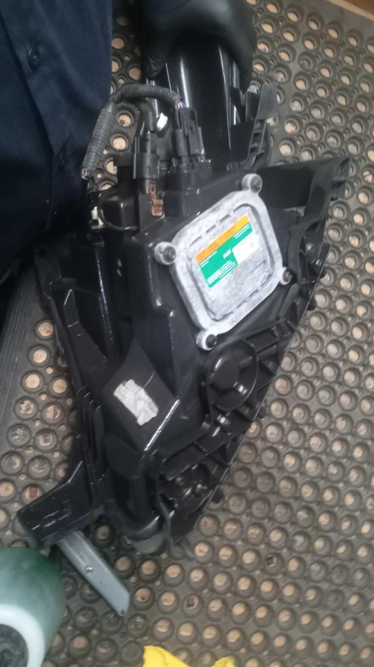 Conjunto de faros derechos usados se adapta a: Ford Explorer Limited 2013 xenón HID derecho G Foto 2 de 4