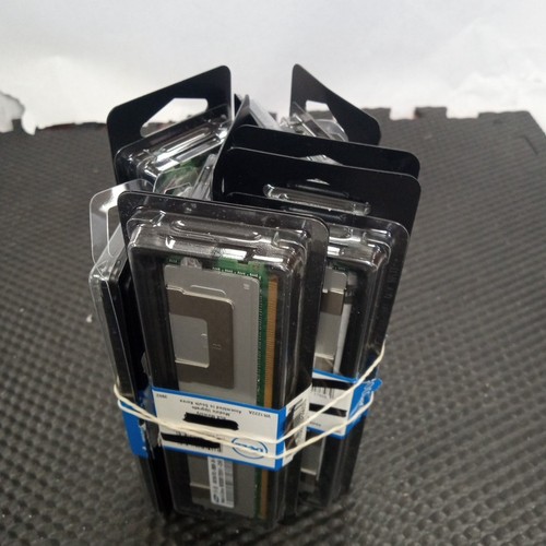 Lot of 12 DELL 4G M393B5170EH1- CH9 PC3-10600R  REGISTERER MEM 133MHZ in swapbox - Picture 5 of 5