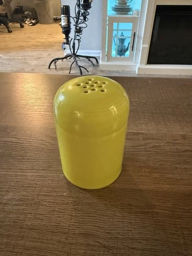 Fiesta  Cheese Shaker in Lemongrass