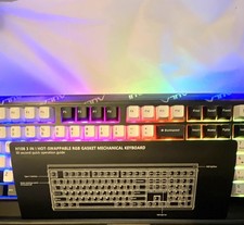H108 Hot-Swappable RGB Gasket Mechanical Wired USB Keyboard QWERTY EN B/W