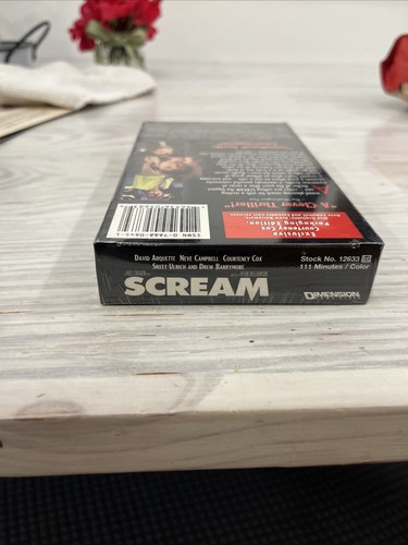 SEALED/NEW Scream (1997) VHS RARE Courteney Cox Edition Cover HORROR - Afbeelding 5 van 6