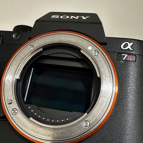 Sony a7R II, Body Only ILCE-7RM2 190,000 Shutter Count - Picture 8 of 21