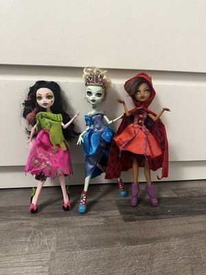 Monster High Puppen Scarily Ever After Snowbite Threaderella Little Riding Hood
