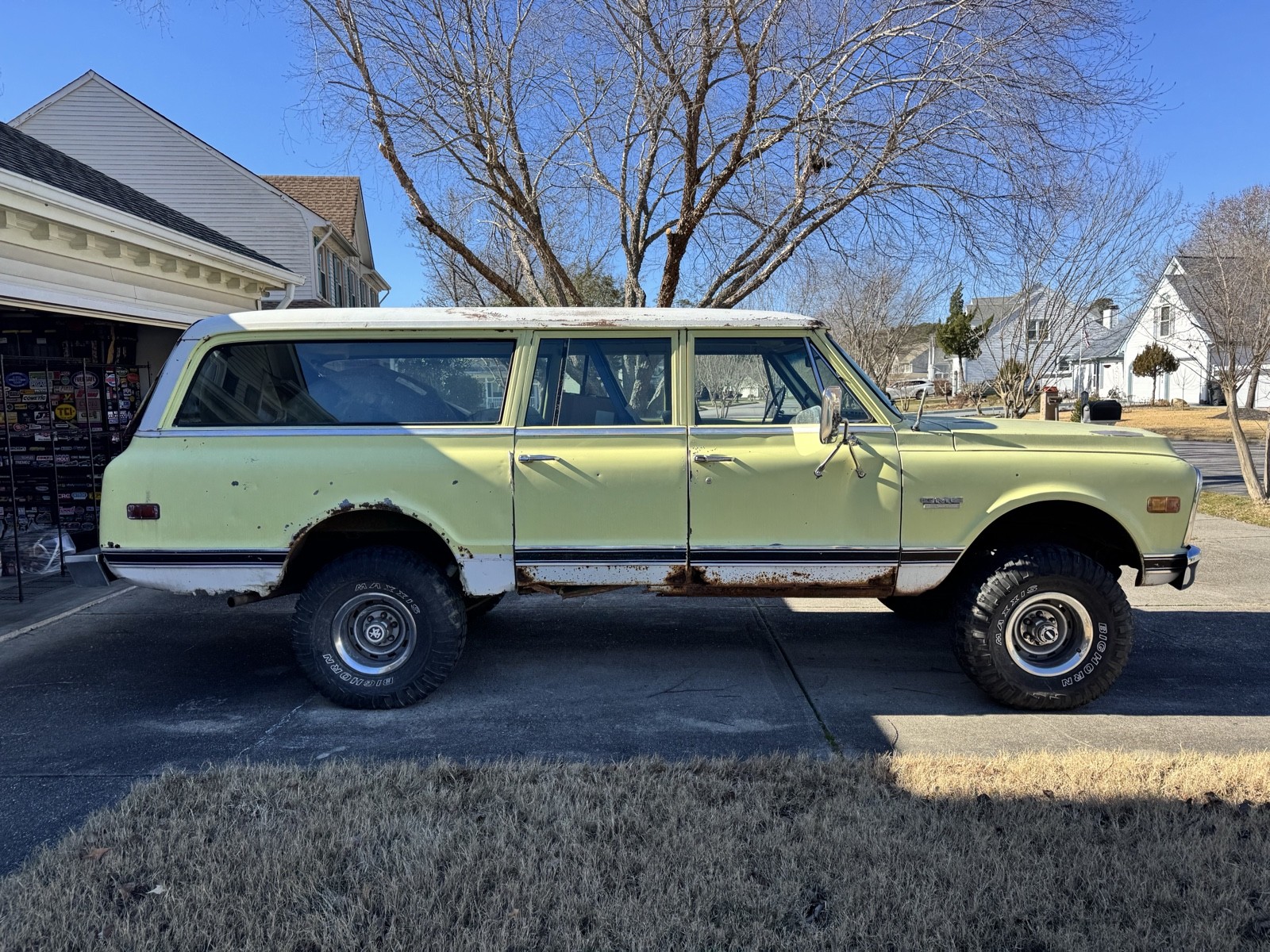 1972 GMC Suburban for sale in Virginia Beach Virginia