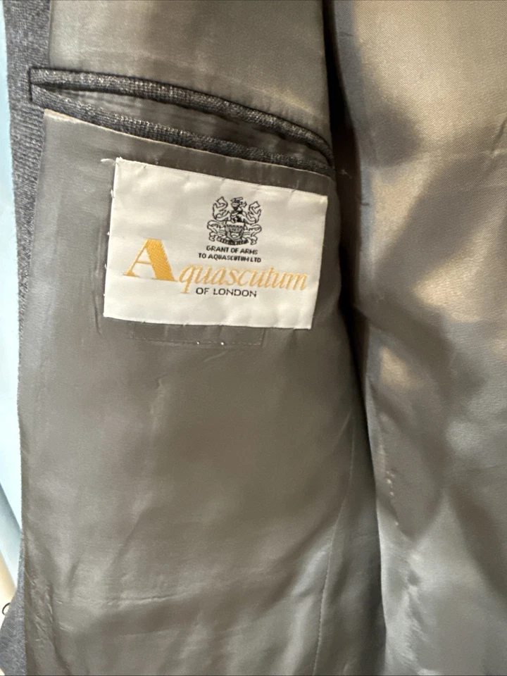 Aquascutum Suit, 44?,  Gray windowpane  - Image 4 of 4