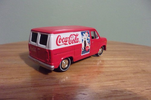 Johnny Lightning Coca-Cola 73 Grand Am & Van & 76 Chevy van 3 pc lot New RC2ERTL - Picture 6 of 9