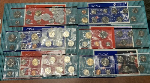 FORTY-TWO (42) U.S. Mint Special Mint and P & D sets - 1965 through 2008 - Picture 10 of 12