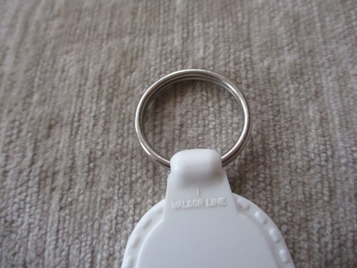 (3) Vintage Plastic Key Chain Key Ring Fob Tag COKE DIET PEPSI - Picture 10 of 12