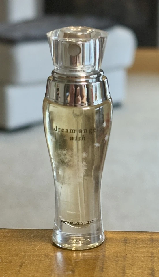 Victoria's Secret DREAM ANGELS WISH .25 oz/7,5 ml Eau De Parfum Perfume Mini Spray Foto 2 de 4