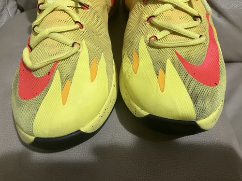 Nike Zoom Hyperrev OE PE Kyrie Irving Para hombres Talla 9 Zapatos Cavaliers 689604-760 - Imagen 7 de 16
