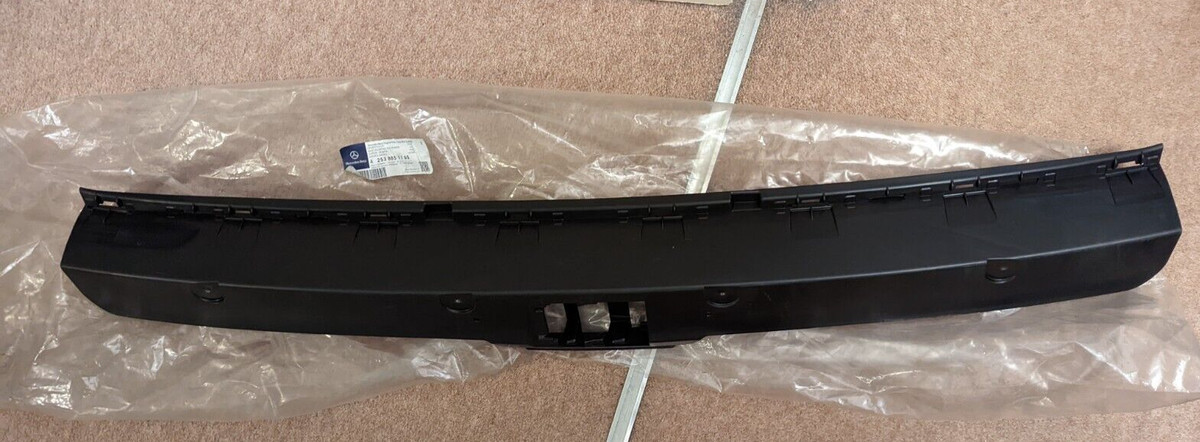 NEW Genuine Mercedes Benz GLC W253 Rear Bumper Bar Carrier Bracket  