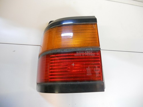 1 Rücklicht links außen gebraucht 333945111 für VW Passat 35i