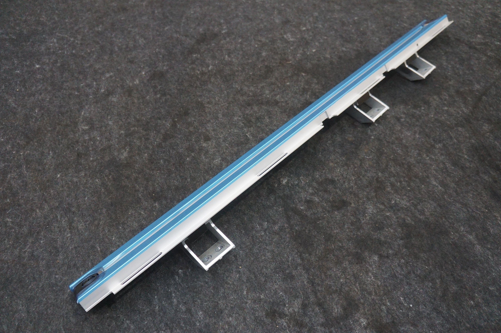 Set Rear Left Right Floor Rail OEM MY83-45B08-AD Aston Martin Dbx 707 2023