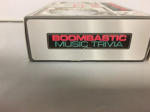 Boombastic Boombox Música Trivia Juego Canciones de Rock Novedad Amigos de la Familia Noche Nuevo en Caja - Imagen 4 de 5