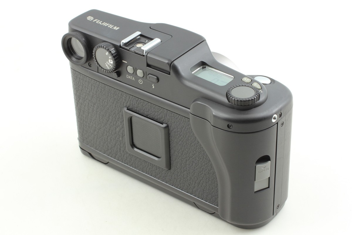フィルムカメラ FUJIFILM GA645 Professional 60mm F4 富士フィルム Fujifilm GA645 Professional / SUPER-EBC FUJINON