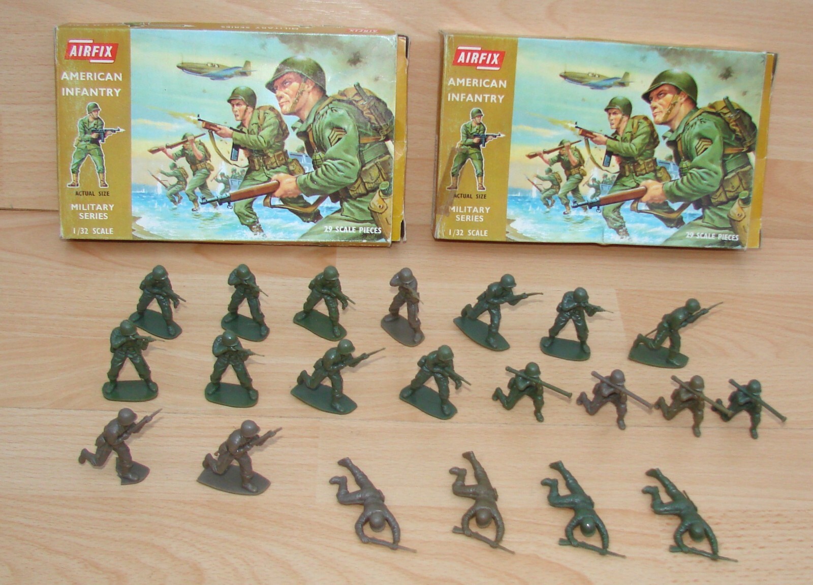 2 x Airfix Karton - 21 American Infantry Figuren - Scale 1:32 um 1975