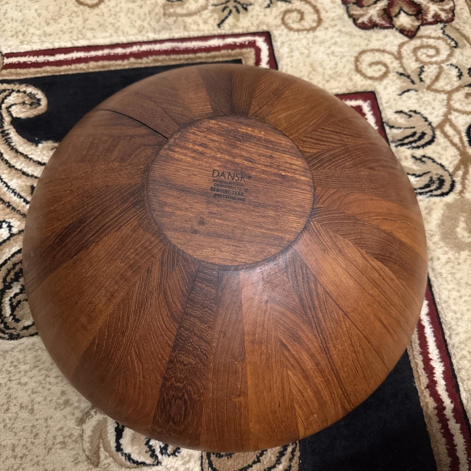 Ensaladera de madera Dansk 17 por 6 tazones de teca Tailandia con cucharas para servir de colección Foto 3 de 4