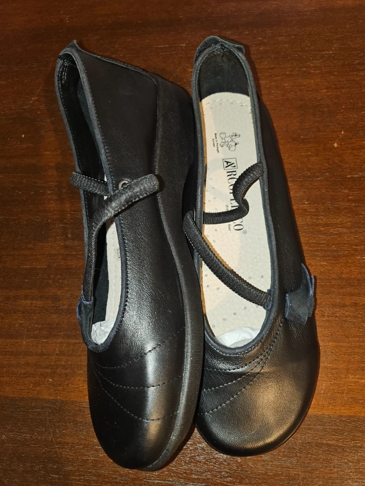 Zapato de Ballet Arcopedico Niñas Cuero Negro Mary Jane Sin Cordones Talla 5 NUEVO Foto 2 de 4