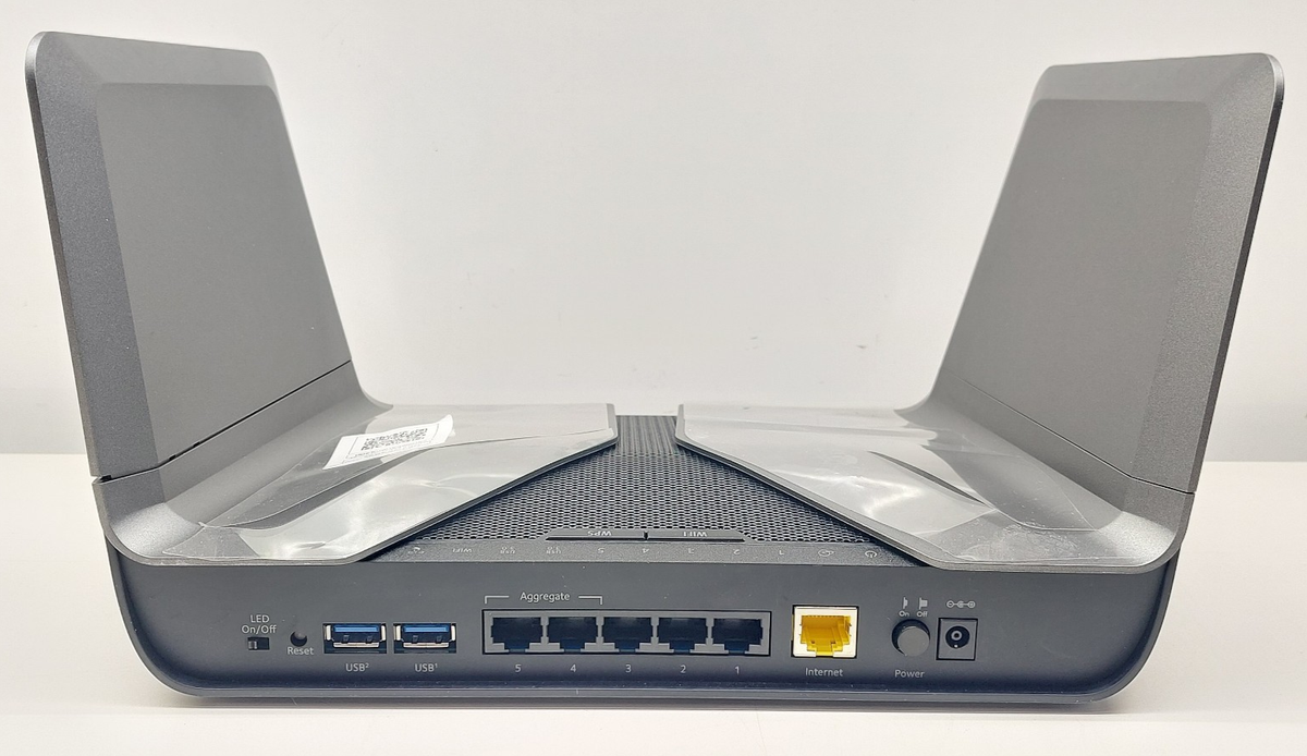 Netgear Nighthawk 8-Stream WiFi 6 Router AX8 AX6000 RAX80-100CNS