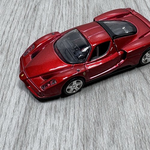 Hot Wheels Enzo Ferrari FAO Nero RED HTF 1:64 Real Riders Loose con supporto - Foto 3 di 16