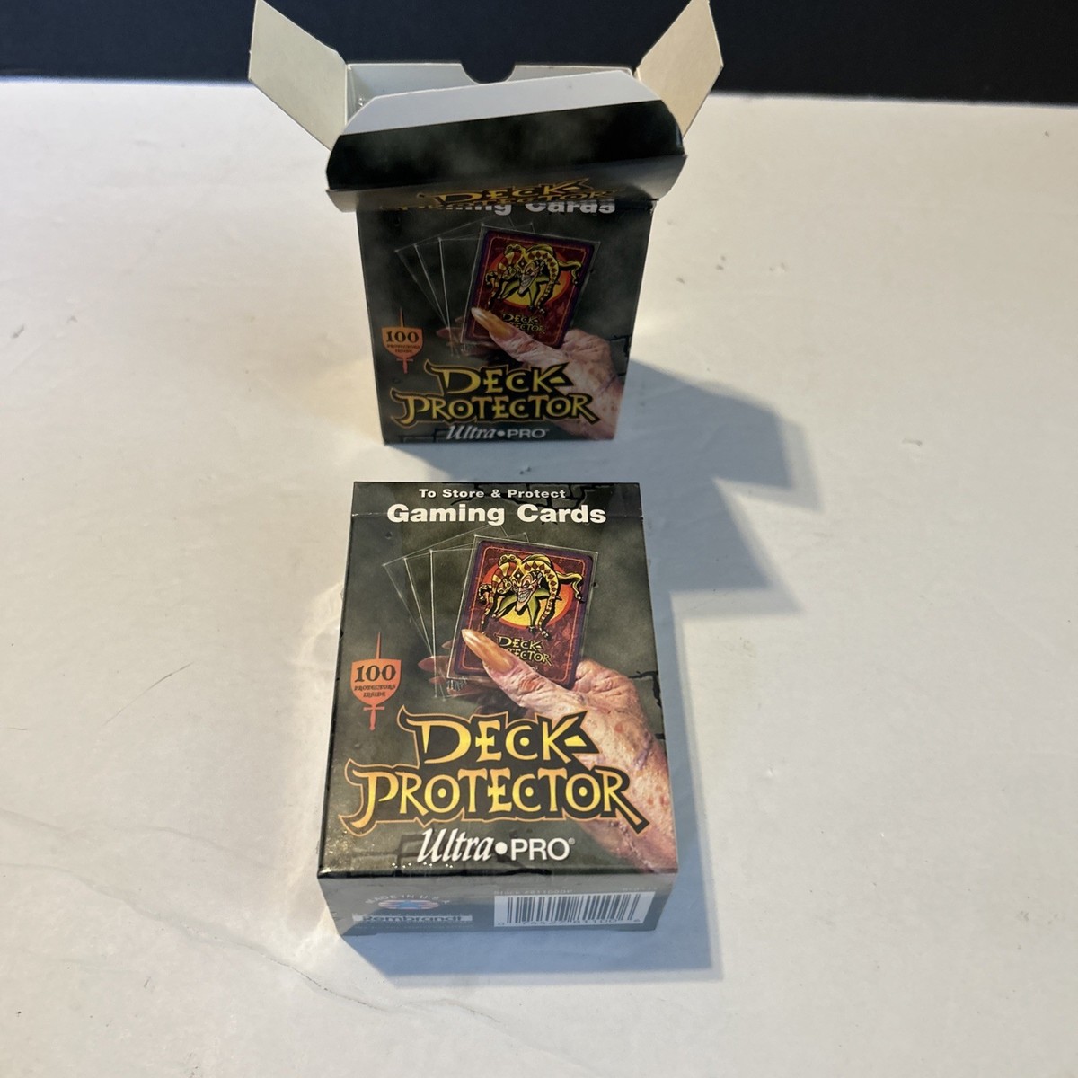 希少 1996 UltraPro Deck Protector　未開封 Ultra Pro Fantasy Deck Protector, Red, Very Rare Vintage