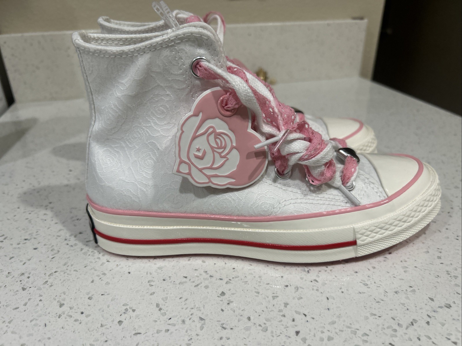 Women’s Converse Chuk Tailor All Star Valentine’s Day Shoes Size 5