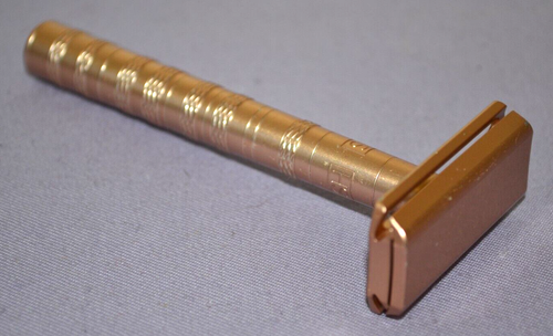 HS Henson AL13 Aluminium Double Edge Medium Gold Rasierhobel mit Klingen~~Top - Bild 12 von 12