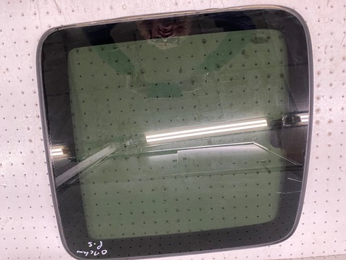 Chevrolet Silverado 1999-2006 OEM ventana trasera cuarto de vidrio cabina extendida paso derecho - Imagen 3 de 10