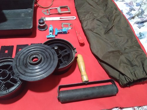 Photo accessories - red lantern/sleeve/trays/tanks/lens/Spectrozone/clothespins - Picture 4 of 6