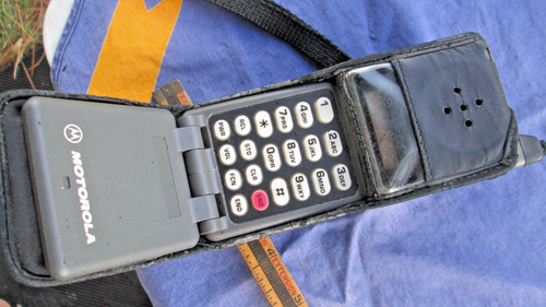 Vtg Motorola Bell South NYNEX Mobile Cellular Flip Phone *AS IS UNTESTED