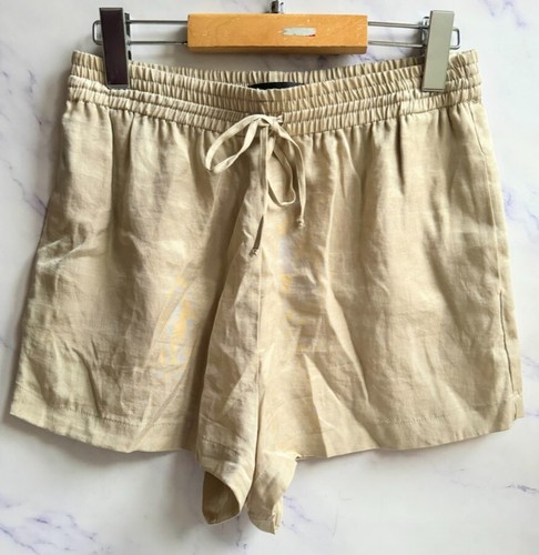 Pantaloncini Zara beige opaco raso medio alto UK10 EU38 US6 NUOVI - Foto 6 di 6